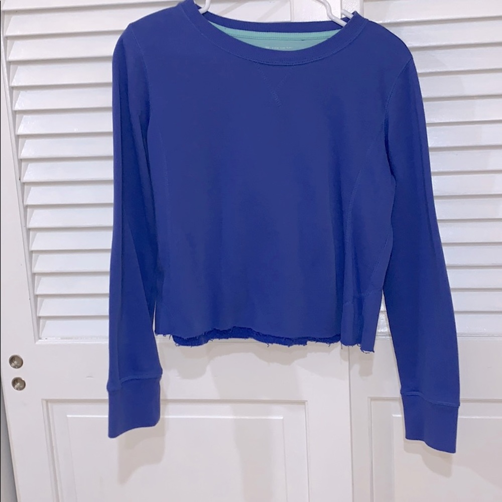 Blue crewneck cropped